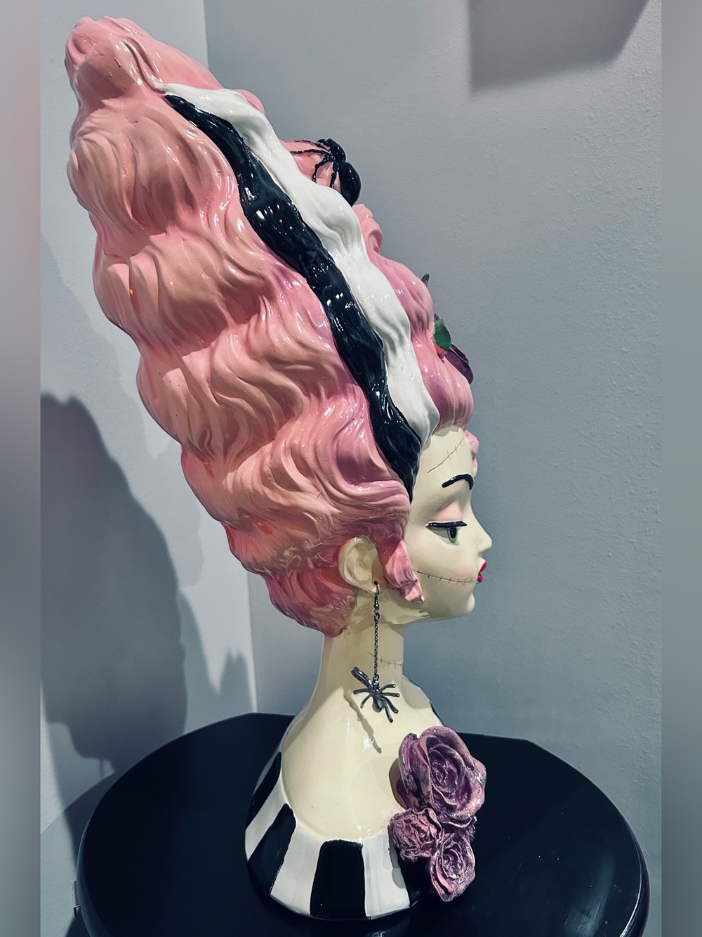 NIB Bella Luxx/December Diamonds Bride of Frankenstein Bust - Picture 9 of 15